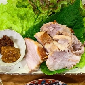 野菜で巻いて食べるヘルシー韓国料理　ポッサム